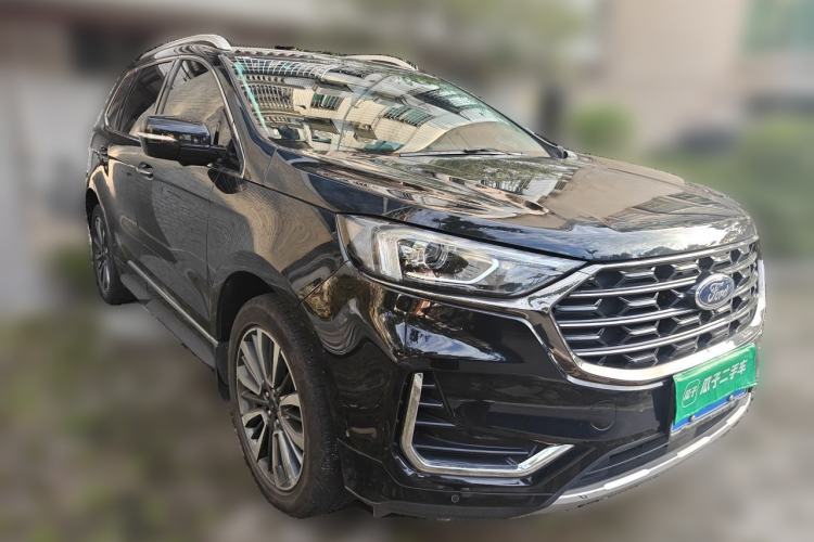 Used Ford Edge 2021 PLUS EcoBoost 245 Two-Wheel-Drive Titanium 7-Seater Front Right 45 Deg