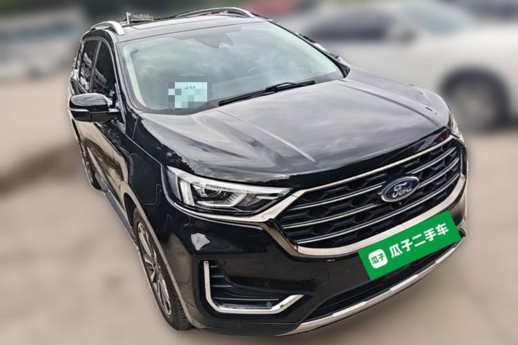 Used Ford Edge 2021 PLUS EcoBoost 245 Two-Wheel-Drive Titanium 7-Seater Front Right 45 Deg