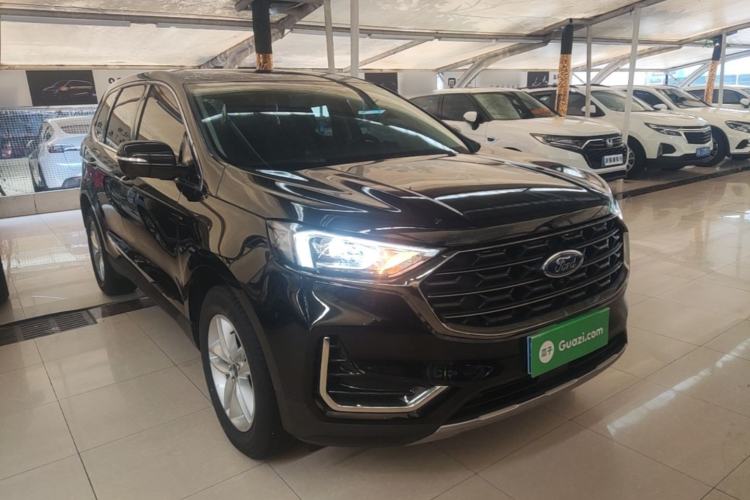 Used Ford Edge 2021 PLUS EcoBoost 245 Two-Wheel-Drive Elite 5-Seater Front Right 45 Deg