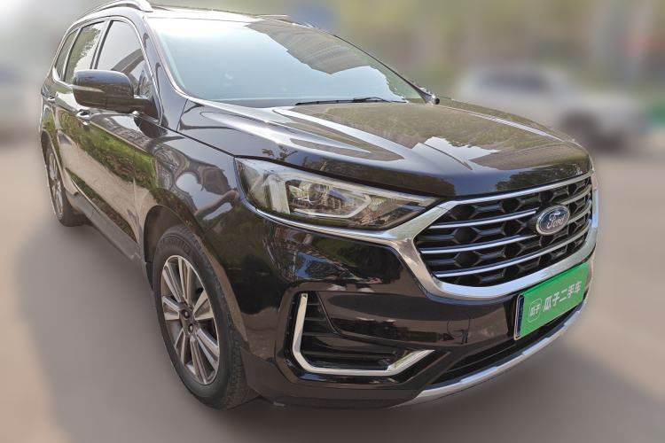 Used Ford Edge 2021 PLUS EcoBoost 245 Two-Wheel-Drive Platinum Edition 5 Seats Front Right 45 Deg