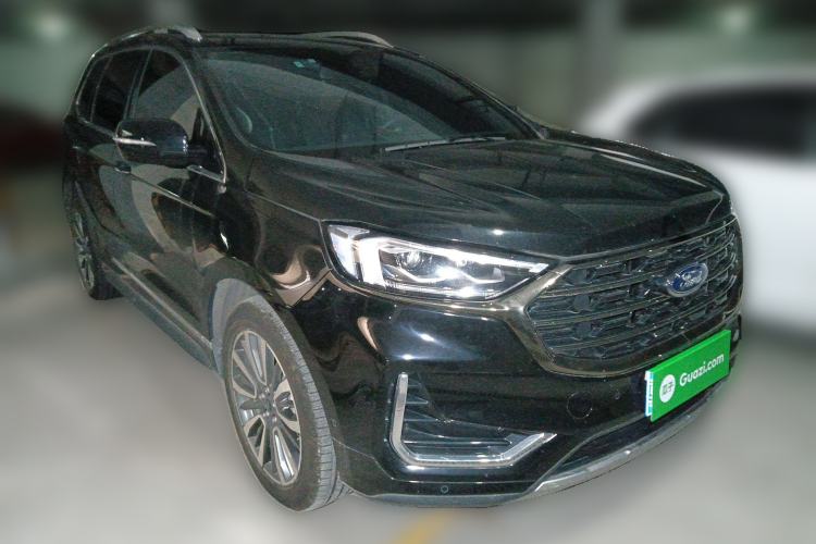 Used Ford Edge 2021 PLUS EcoBoost 245 Four-Wheel Drive Titanium Edition 7-Seater Front Right 45 Deg
