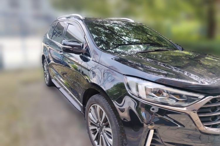 Used Ford Edge 2021 PLUS EcoBoost 245 Four-Wheel Drive Titanium Edition 7-Seater Front Right 45 Deg