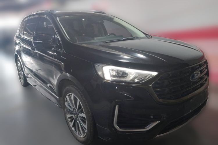 Used Ford Edge 2021 PLUS EcoBoost 245 Two-Wheel-Drive Titanium 7-Seater Front Right 45 Deg