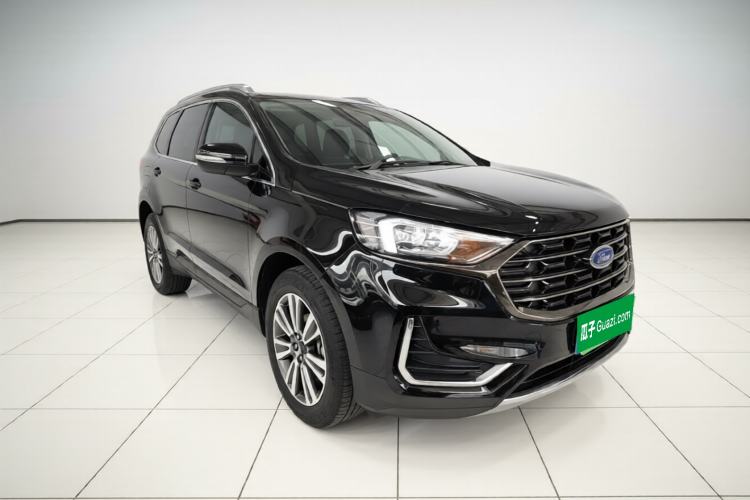 Used Ford Edge 2021 PLUS EcoBoost 245 Two-Wheel-Drive Platinum Edition 5 Seats Front Right 45 Deg