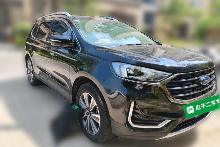 Used Ford Edge 2021 PLUS EcoBoost 245 Two-Wheel-Drive Platinum Edition 5 Seats Front Right 45 Deg