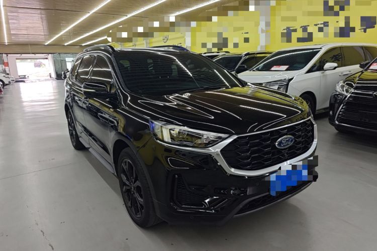 Used Ford Edge 2021 Facelifted PLUS EcoBoost 245 Two-Wheel Drive ST-Line 5-Seater Front Right 45 Deg