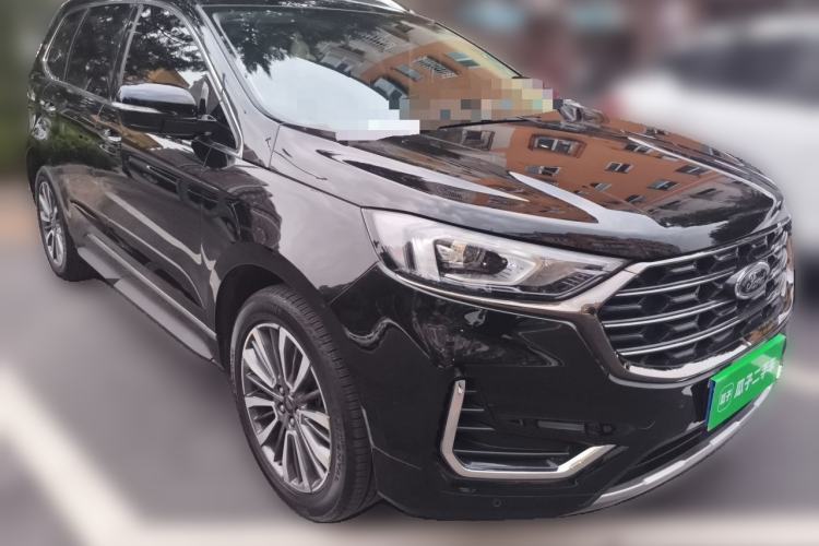 Used Ford Edge 2021 PLUS EcoBoost 245 Two-Wheel-Drive Titanium 7-Seater Front Right 45 Deg