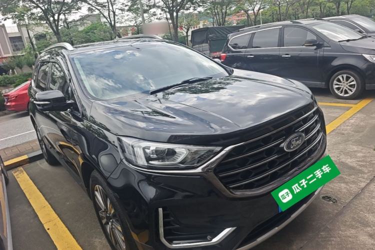 Used Ford Edge 2021 PLUS EcoBoost 245 Two-Wheel-Drive Platinum Edition 5 Seats Front Right 45 Deg