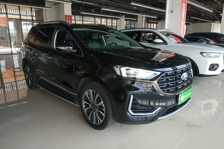 Used Ford Edge 2021 PLUS EcoBoost 245 Two-Wheel-Drive Titanium 7-Seater Front Right 45 Deg