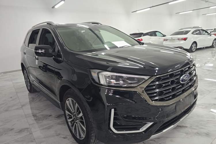 Used Ford Edge 2021 PLUS EcoBoost 245 Four-Wheel Drive Titanium Edition 7-Seater Front Right 45 Deg