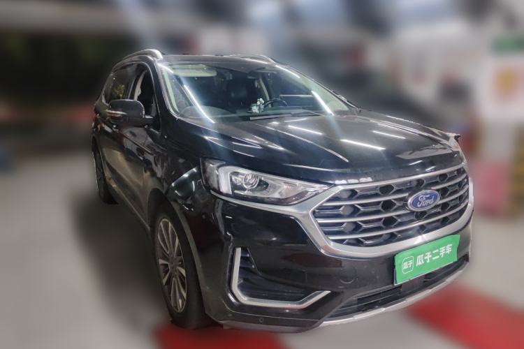 Used Ford Edge 2021 Facelifted PLUS EcoBoost 245 Two-Wheel Drive XLT 7-Seater Front Right 45 Deg