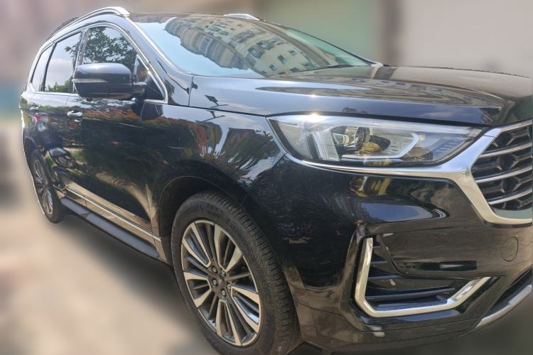 Used Ford Edge 2021 Facelifted PLUS EcoBoost 245 Two-Wheel Drive XLT 7-Seater Front Right 45 Deg