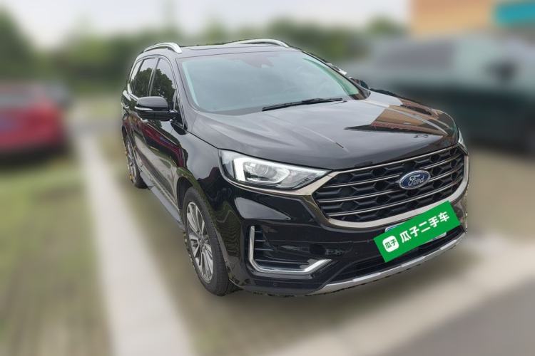 Used Ford Edge 2021 PLUS EcoBoost 245 Two-Wheel-Drive Titanium 7-Seater Front Right 45 Deg