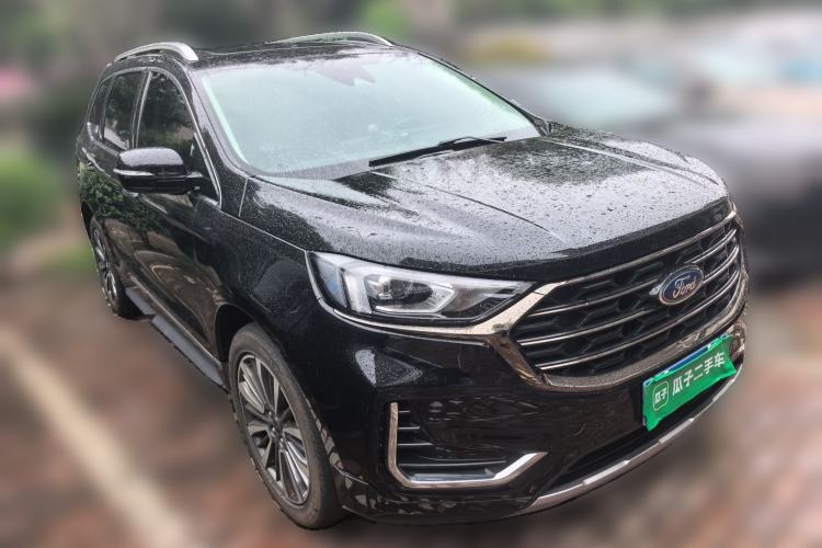 Used Ford Edge 2021 PLUS EcoBoost 245 Two-Wheel-Drive Titanium 7-Seater Front Right 45 Deg