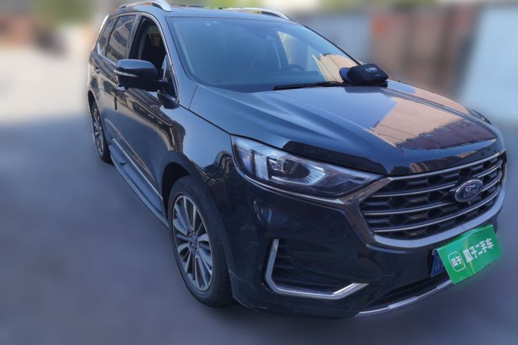 Used Ford Edge 2021 PLUS EcoBoost 245 Two-Wheel-Drive Titanium 7-Seater Front Right 45 Deg