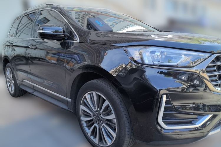 Used Ford Edge 2021 PLUS EcoBoost 245 Two-Wheel-Drive Titanium 7-Seater Front Right 45 Deg