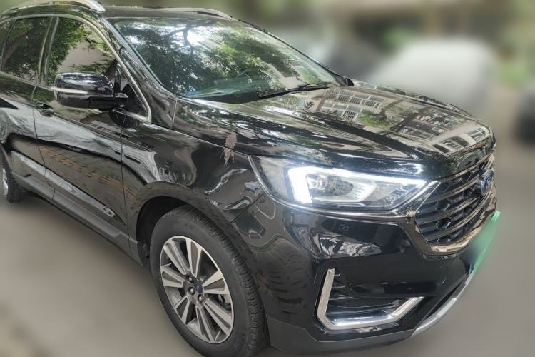 Used Ford Edge 2021 PLUS EcoBoost 245 Two-Wheel-Drive Platinum Edition 5 Seats Front Right 45 Deg