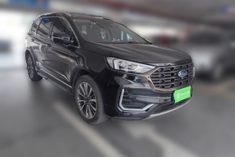 Used Ford Edge 2021 PLUS EcoBoost 245 Two-Wheel-Drive Titanium 7-Seater Front Right 45 Deg