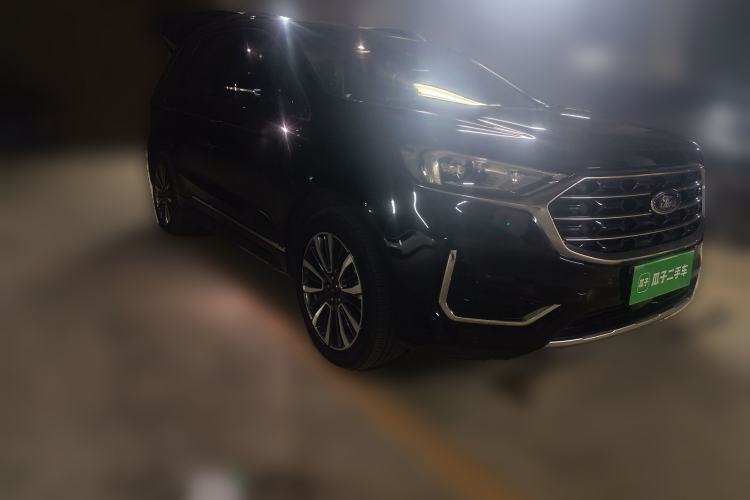 Used Ford Edge 2021 Facelifted PLUS EcoBoost 245 Two-Wheel Drive XLT 7-Seater Front Right 45 Deg