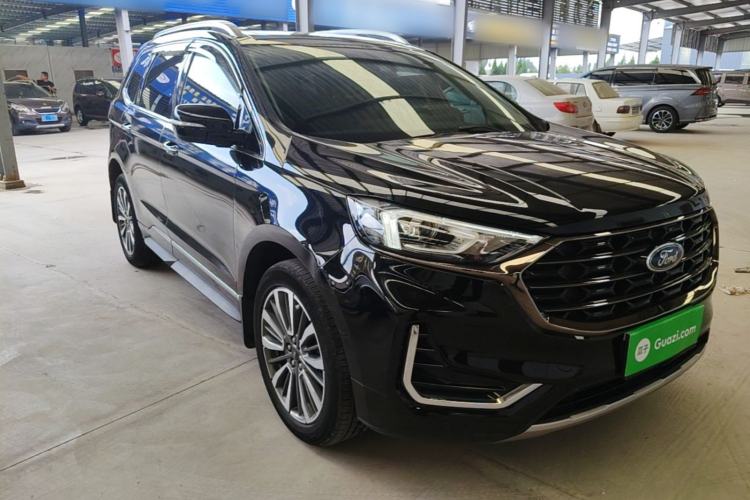 Used Ford Edge 2021 PLUS EcoBoost 245 Two-Wheel-Drive Titanium 7-Seater Front Right 45 Deg