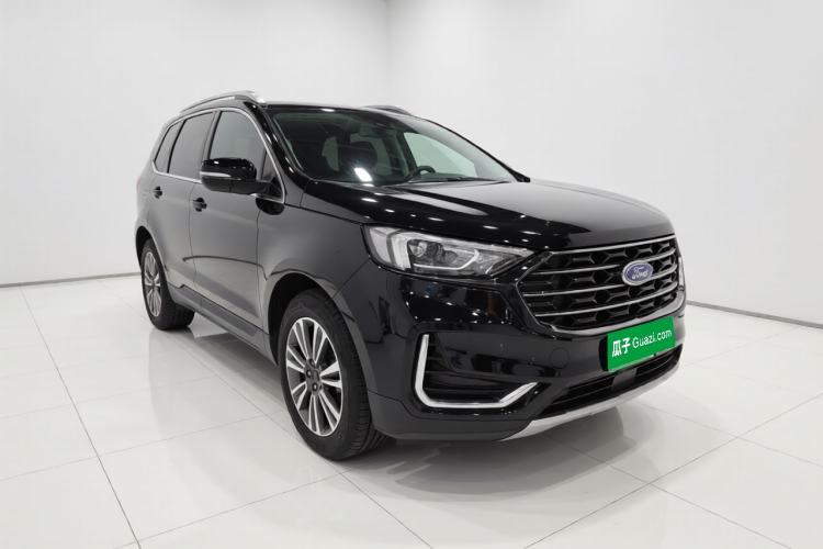 Used Ford Edge 2021 PLUS EcoBoost 245 Two-Wheel-Drive Platinum Edition 5 Seats Front Right 45 Deg