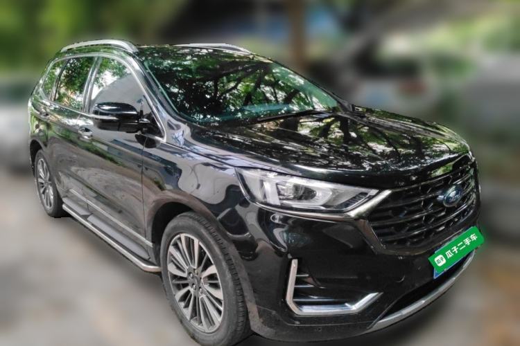 Used Ford Edge 2021 PLUS EcoBoost 245 Two-Wheel-Drive Titanium 7-Seater Front Right 45 Deg