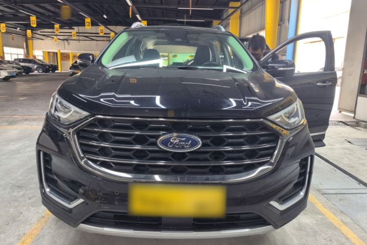 Used Ford Edge 2021 PLUS EcoBoost 245 Two-Wheel-Drive Titanium 7-Seater Front