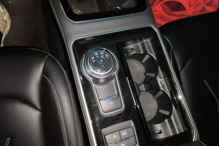 Used Ford Edge 2021 Facelifted PLUS EcoBoost 245 Two-Wheel Drive XLT 7-Seater Gear Lever