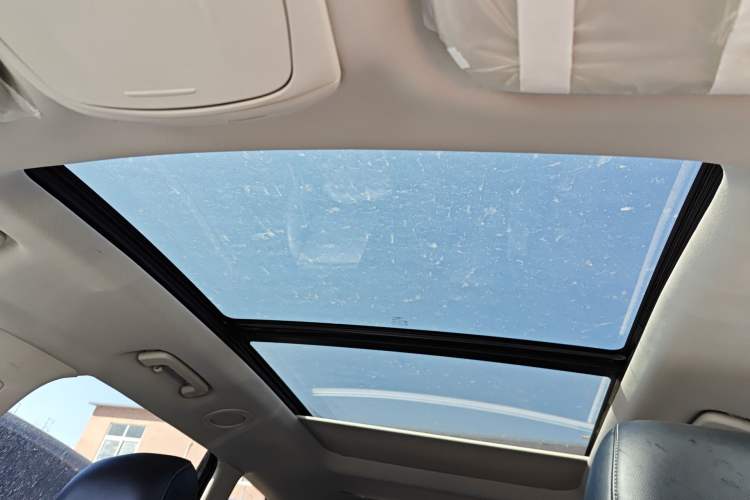 Used Ford Edge 2021 PLUS EcoBoost 245 Two-Wheel-Drive Titanium 7-Seater Headliner