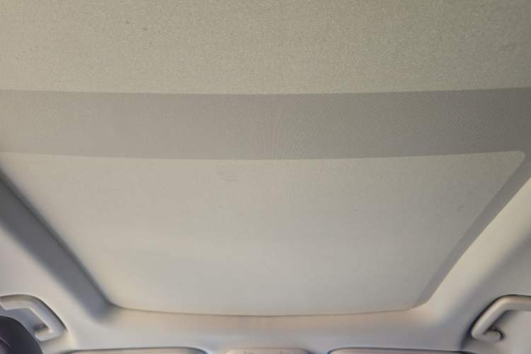 Used Ford Edge 2021 PLUS EcoBoost 245 Two-Wheel-Drive Titanium 7-Seater Headliner