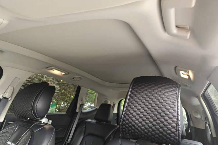 Used Ford Edge 2021 PLUS EcoBoost 245 Two-Wheel-Drive Titanium 7-Seater Headliner