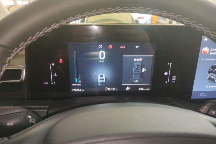 Used Ford Edge 2021 PLUS EcoBoost 245 Two-Wheel-Drive Elite 5-Seater Instrument Cluster