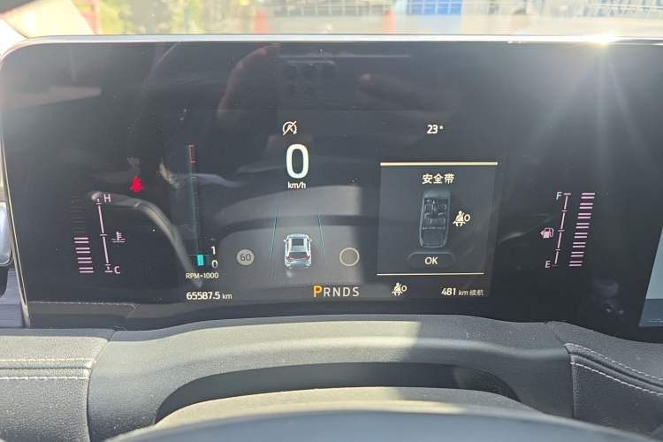 Used Ford Edge 2021 PLUS EcoBoost 245 Two-Wheel-Drive Titanium 7-Seater Instrument Cluster