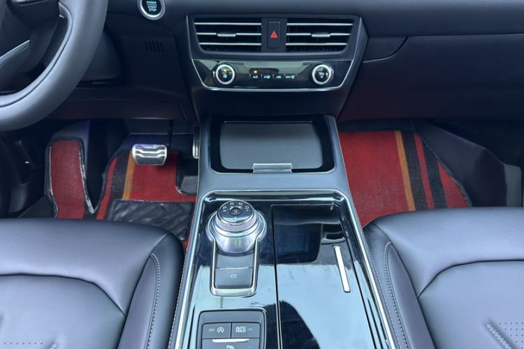Used Ford Edge 2021 Facelifted PLUS EcoBoost 245 Two-Wheel Drive XLT 7-Seater Interior 1
