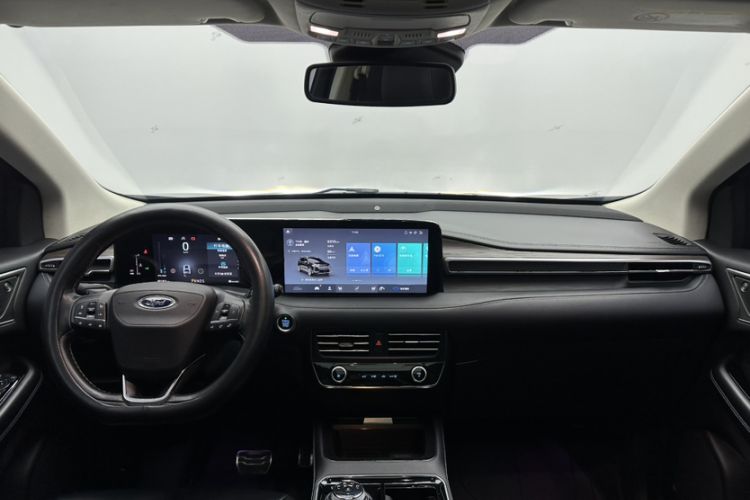 Used Ford Edge 2021 PLUS EcoBoost 245 Two-Wheel-Drive Titanium 7-Seater Interior 1