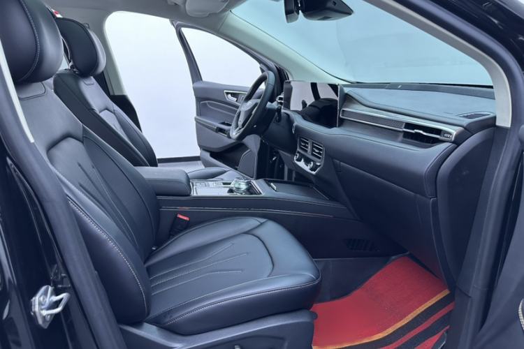 Used Ford Edge 2021 Facelifted PLUS EcoBoost 245 Two-Wheel Drive XLT 7-Seater Interior 8
