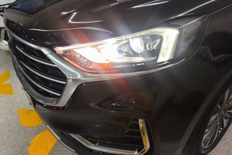 Used Ford Edge 2021 Facelifted PLUS EcoBoost 245 Two-Wheel Drive XLT 7-Seater Left Front Headlight