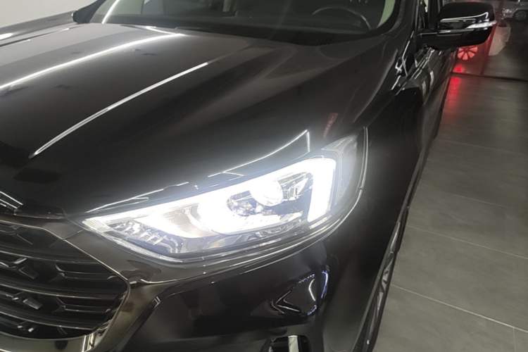 Used Ford Edge 2021 PLUS EcoBoost 245 Two-Wheel-Drive Titanium 7-Seater Left Front Headlight