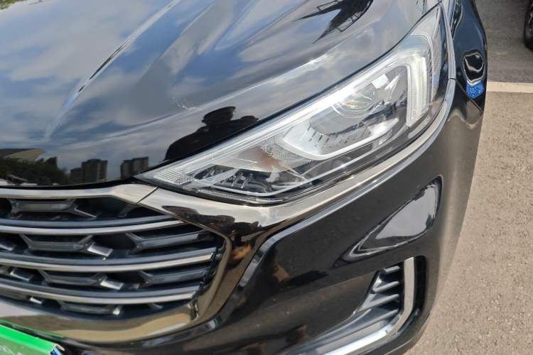 Used Ford Edge 2021 PLUS EcoBoost 245 Two-Wheel-Drive Titanium 7-Seater Left Front Headlight