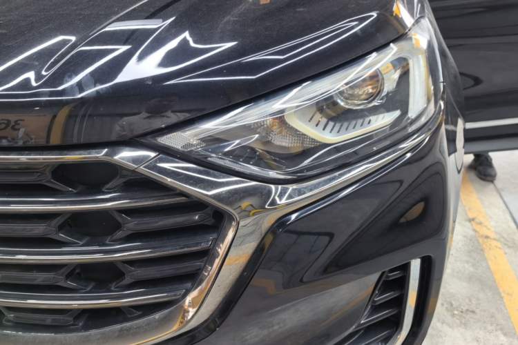 Used Ford Edge 2021 PLUS EcoBoost 245 Two-Wheel-Drive Titanium 7-Seater Left Front Headlight