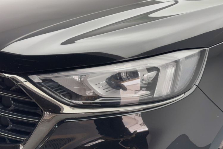 Used Ford Edge 2021 PLUS EcoBoost 245 Two-Wheel-Drive Titanium 7-Seater Left Front Headlight