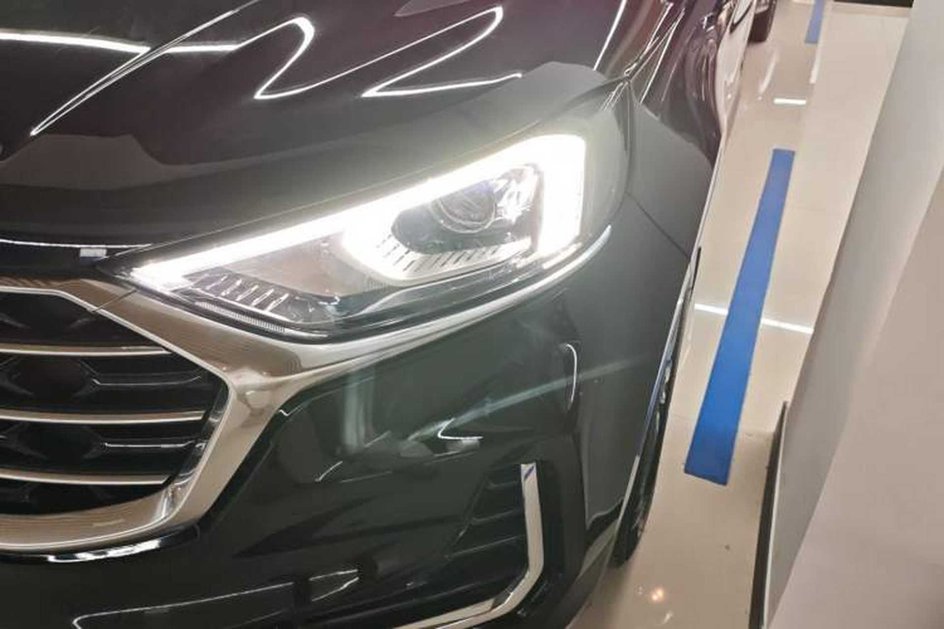 Used Ford Edge 2021 PLUS EcoBoost 245 Two-Wheel-Drive Platinum Edition 5 Seats Left Front Headlight