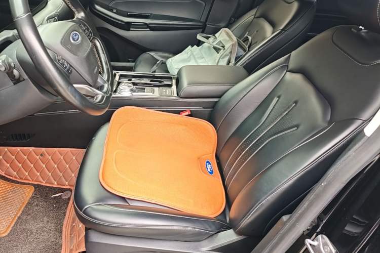 Used Ford Edge 2021 PLUS EcoBoost 245 Two-Wheel-Drive Titanium 7-Seater Left Front Seat