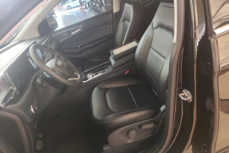 Used Ford Edge 2021 PLUS EcoBoost 245 Two-Wheel-Drive Elite 5-Seater Left Front Seat