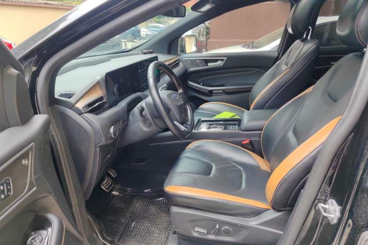 Used Ford Edge 2021 PLUS EcoBoost 245 Four-Wheel Drive Titanium Edition 7-Seater Left Front Seat