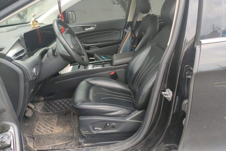 Used Ford Edge 2021 PLUS EcoBoost 245 Two-Wheel-Drive Platinum Edition 5 Seats Left Front Seat