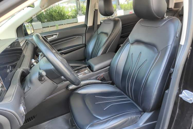 Used Ford Edge 2021 PLUS EcoBoost 245 Two-Wheel-Drive Platinum Edition 5 Seats Left Front Seat