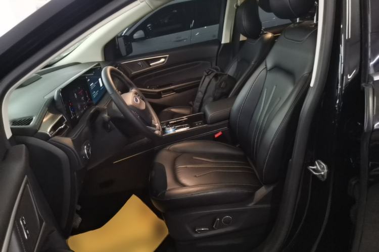 Used Ford Edge 2021 PLUS EcoBoost 245 Two-Wheel-Drive Platinum Edition 5 Seats Left Front Seat