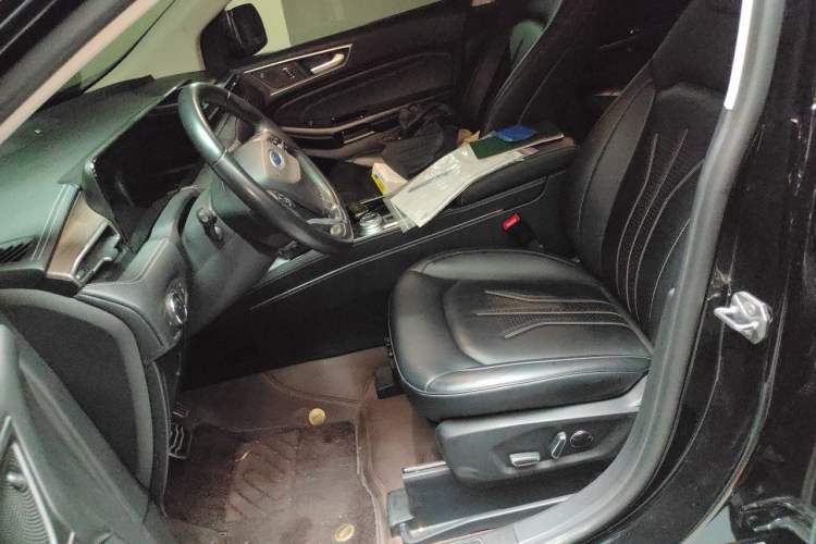 Used Ford Edge 2021 PLUS EcoBoost 245 Two-Wheel-Drive Titanium 7-Seater Left Front Seat