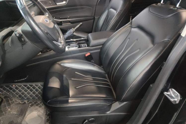 Used Ford Edge 2021 Facelifted PLUS EcoBoost 245 Two-Wheel Drive XLT 7-Seater Left Front Seat